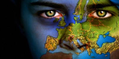 Europe map on face © Duncan Walker