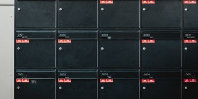 Black mailboxes / CC0 Bernard Hermant