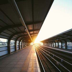 MEPs vote in favour of better train connections betwee