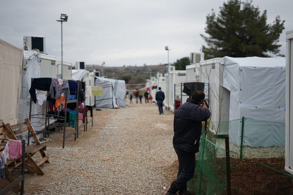 migrant camp greece/ CC0 julie-ricard