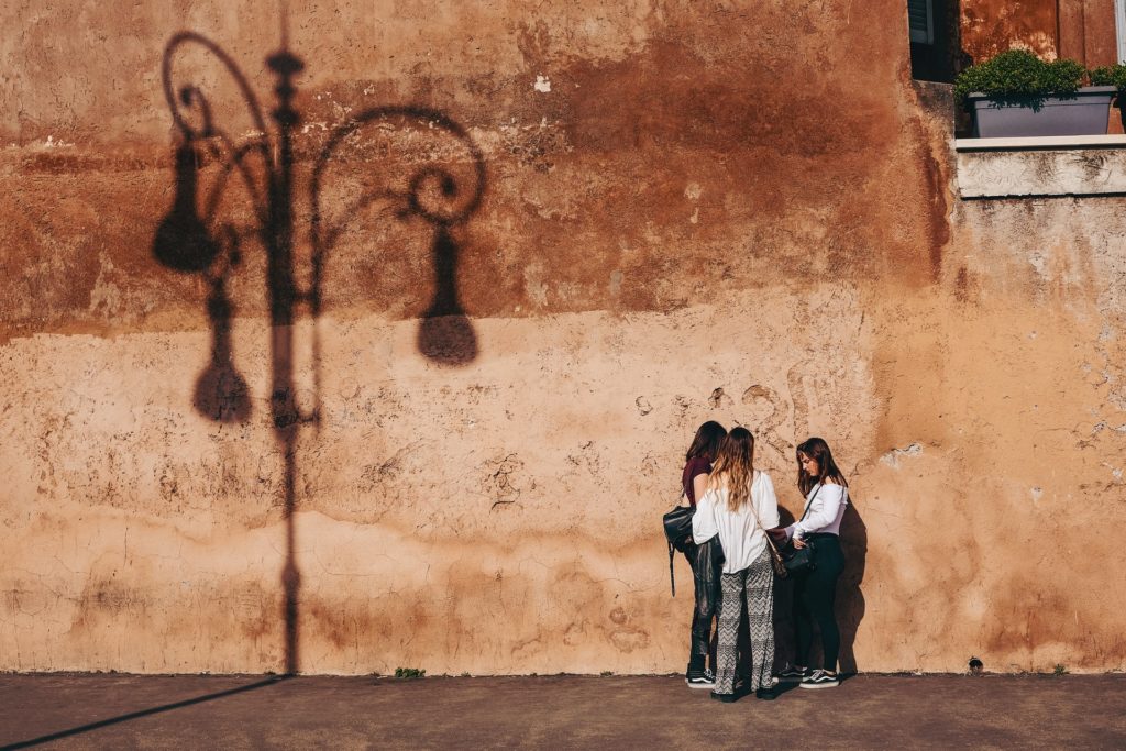 Women in Rome / CC0 cristina-gottardi