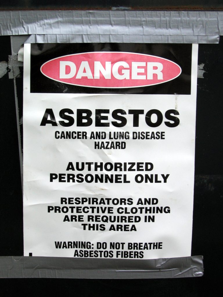 Danger Asbestos Sign / Michael Pereckas/ Flickr CC BY-SA 2.0