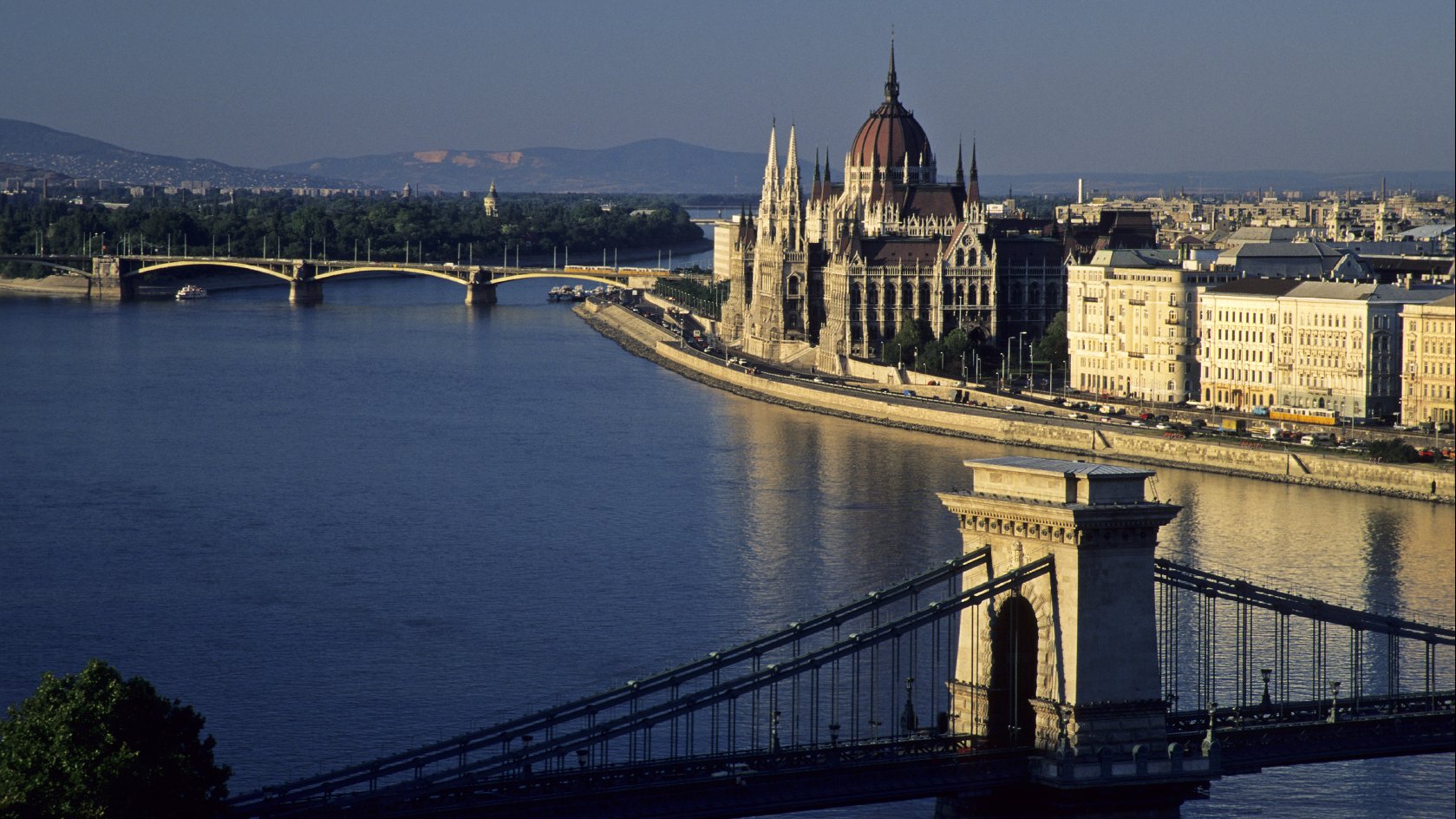 Hungary/Corona crisis Draft bill on modifying criminal code risks